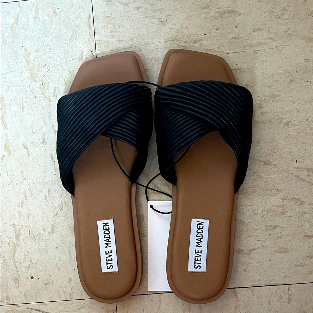 Steve Madden Black Sandals